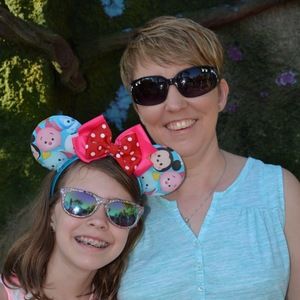 Meet your Posher, Angie